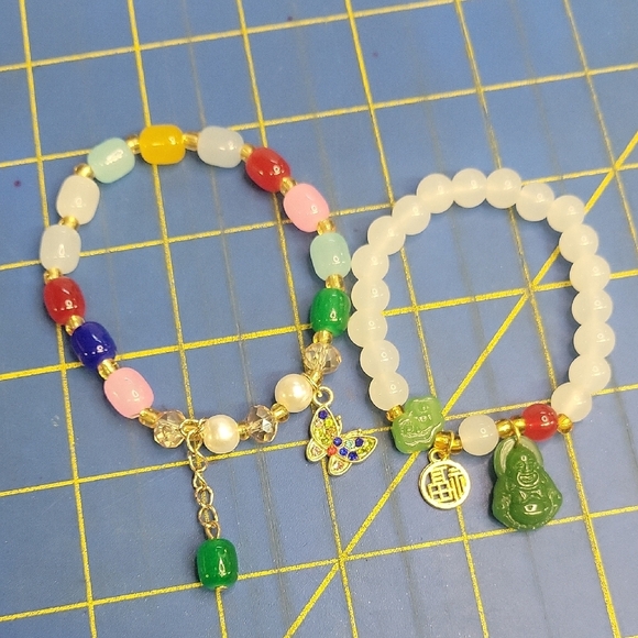 Colorful Bead Stretch Bracelets Charms Budda Butterfly - Picture 1 of 3